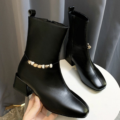 Cizme de dama elegante din piele cu toc gros si element metalic