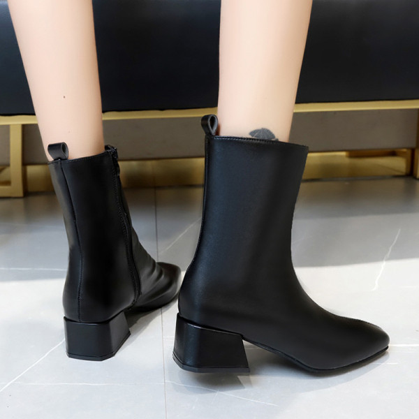 Cizme de dama elegante din piele cu toc gros si element metalic