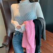 Testhezálló átlátszó blúz pólógallérral, több színben