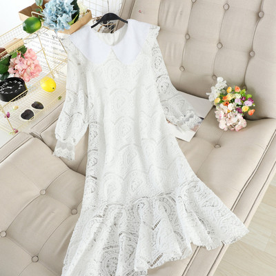 Hosszú csipkeruha gallérral fehér, bézs és fekete színben