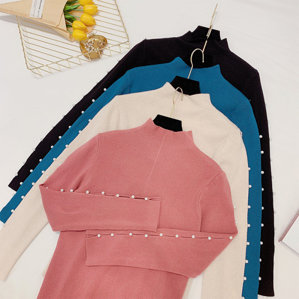 Μοντέρνο γυναικείο πουλόβερ με πέρλες και κολάρο 