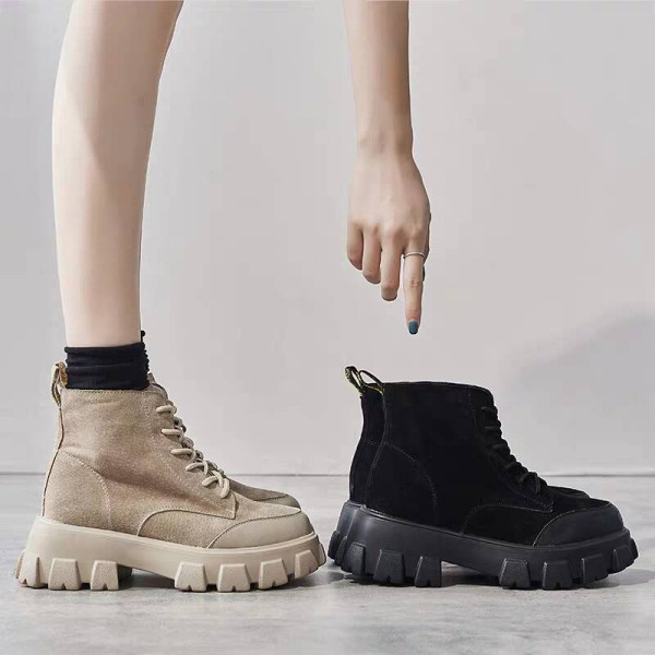 Őszi-téli női csizma vastag és durva talppal, fekete és bézs színben