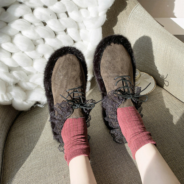 Lapos talpú női téli cipő bézs és zöld színben