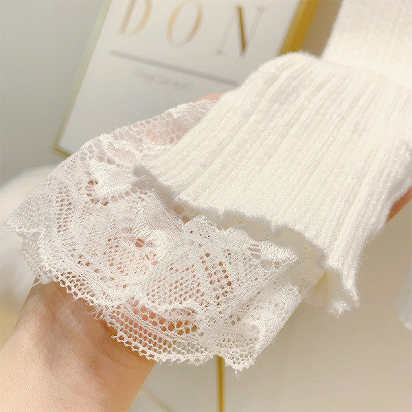 Modern női pulóver csipkével, négy színben