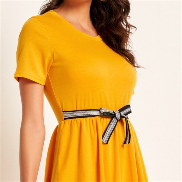 Modern női hosszú ruha rövid ujjú, O-nyakú sárga színben