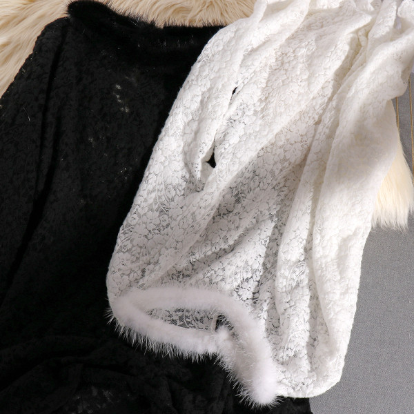 Modern női blúz csipkével és pehelyszínnel, fehér és fekete színben