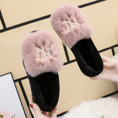 Χνουδωτά γυναικεία παπούτσια με επίπεδη σόλα σε διάφορα χρώματα