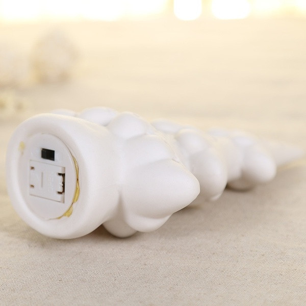 Dekoratív kerámia karácsonyfa fehér színű LED világítással