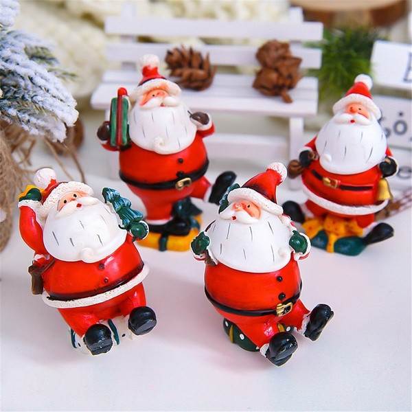 Négy dekoratív kerámia karácsonyi dísz készlet