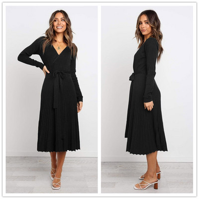 Modern női ruha két modellben V-nyakkal és magas gallérral fekete színben