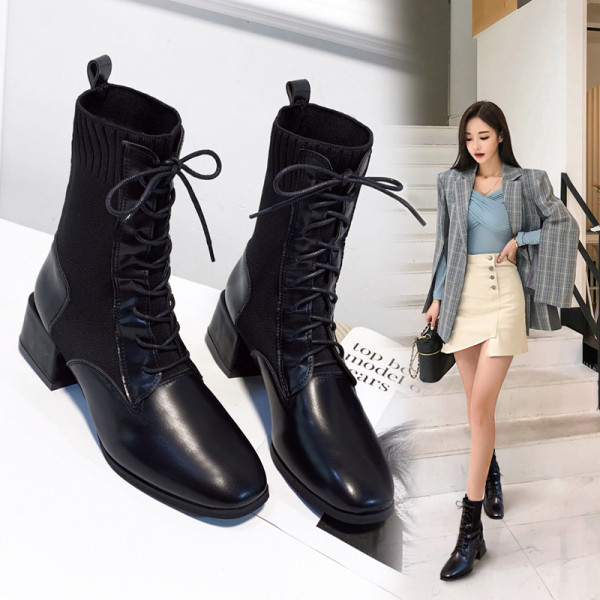 Modern női csizma fűzős fekete színben