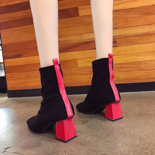 Stílusos női csizma színes vastag sarokkal, három színben