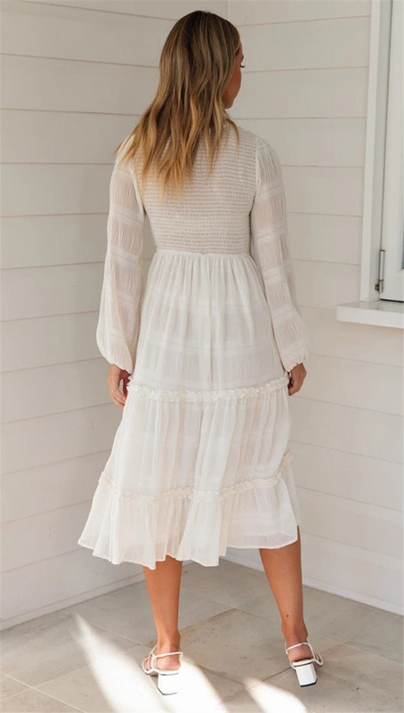 Rochie lungă de damă casual cu mâneci lungi în culoarea albă