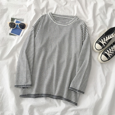 Csíkos női blúz három színben, ovális nyakkivágással