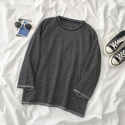 Csíkos női blúz három színben, ovális nyakkivágással