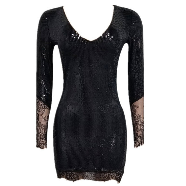 Elegáns női rövid ruha hosszú ujjal, fekete csipkével