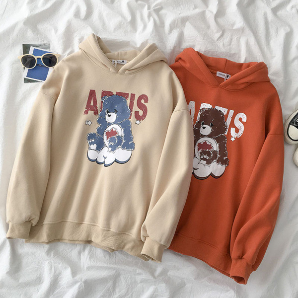 Női napi pulóver két színben, rátéttel és kapucnival