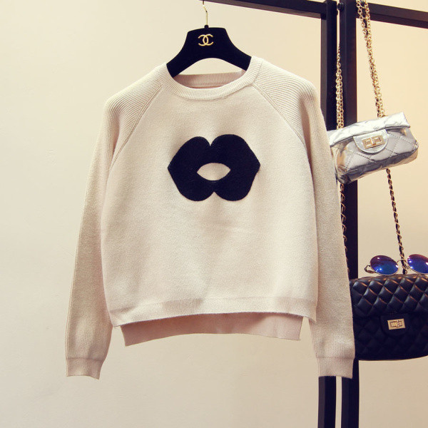 Modern női blúz aszimmetrikus modellel, több színben