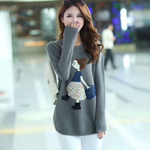 Γυναικεία μοντέρνα μπλούζα με πολύχρωμα κεντήματα