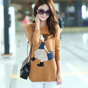 Γυναικεία μοντέρνα μπλούζα με πολύχρωμα κεντήματα