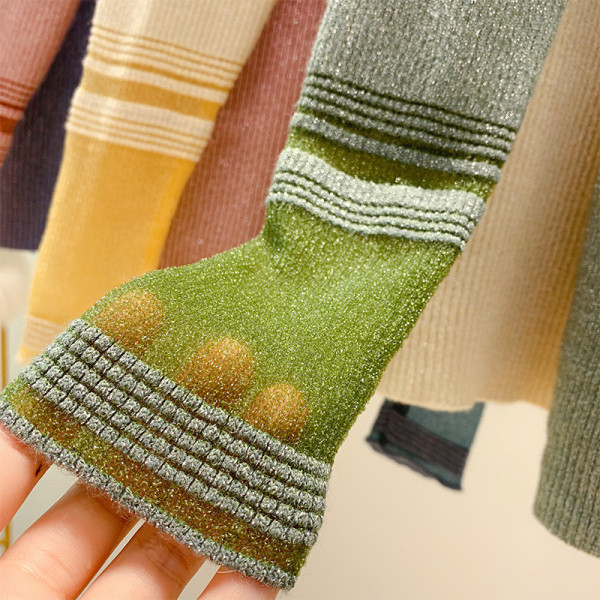 Modern, fényes hatású női pulóver öt színben