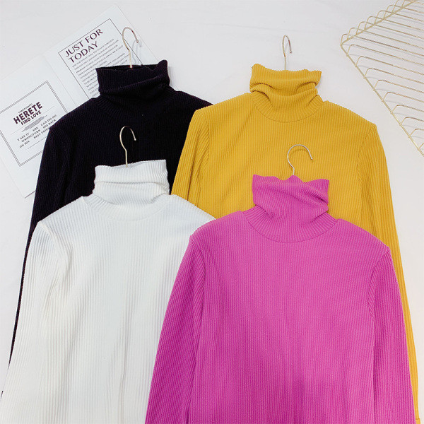 Modern női pulóver magas pólógallérral, négy színben