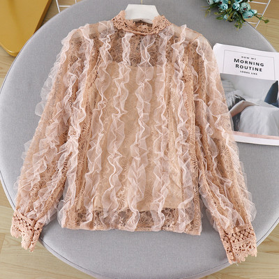 Bluză de damă modernă cu guler înalt și tul în alb, bej și negru