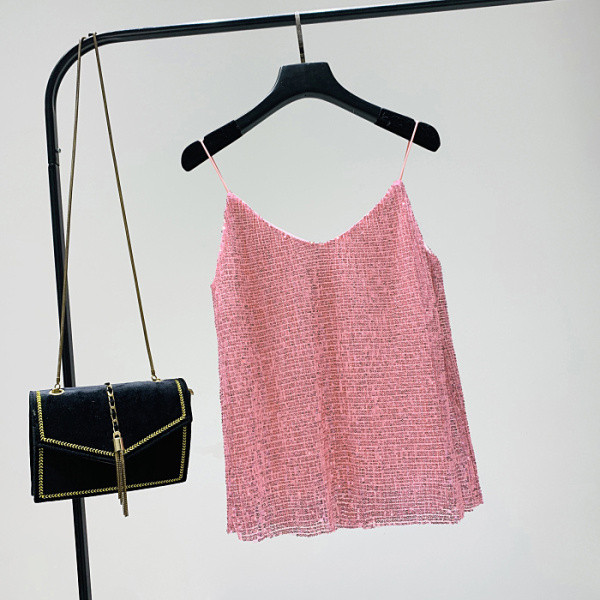 Rövid, modern felső, rózsaszín flitterekkel, vékony pántokkal