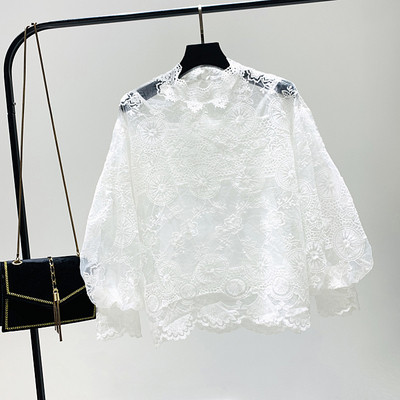 Női széles fehér és bézs blúz csipkével