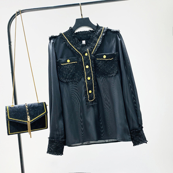 Cămașă de damă cu nasturi în alb și negru