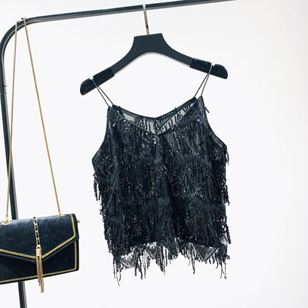 Top modern scurt din tul și paiete