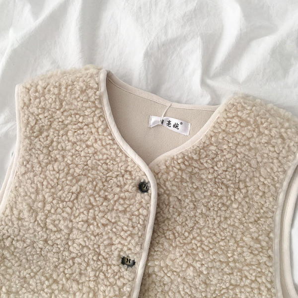 Női alkalmi mellény két színben, gombokkal és zsebekkel