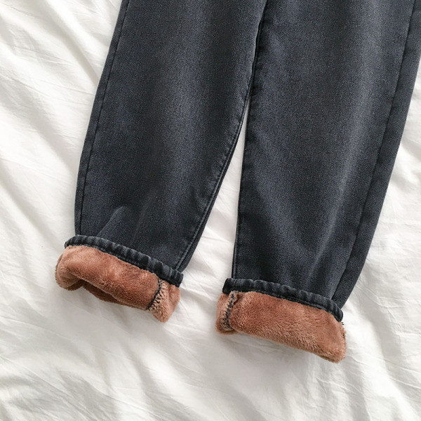 Alkalmi női farmer fekete színben, zsebekkel és magas derékkal