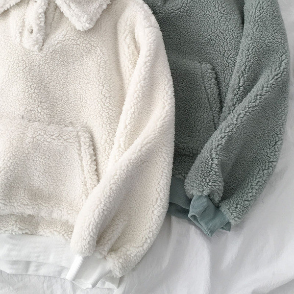 Καθημερινό γυναικείο φούτερ με κουμπιά και τσέπη σε δύο χρώματα