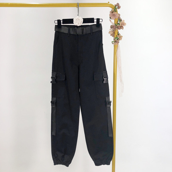 Pantaloni lungi sport-casual de culoare neagră cu buzunare și curea