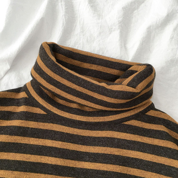 Csíkos női blúz négy színben pólógallérral