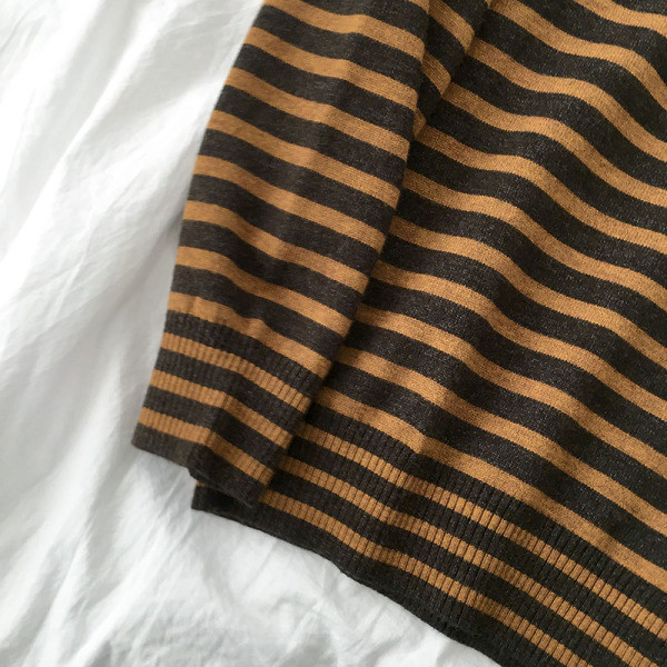 Csíkos női blúz négy színben pólógallérral