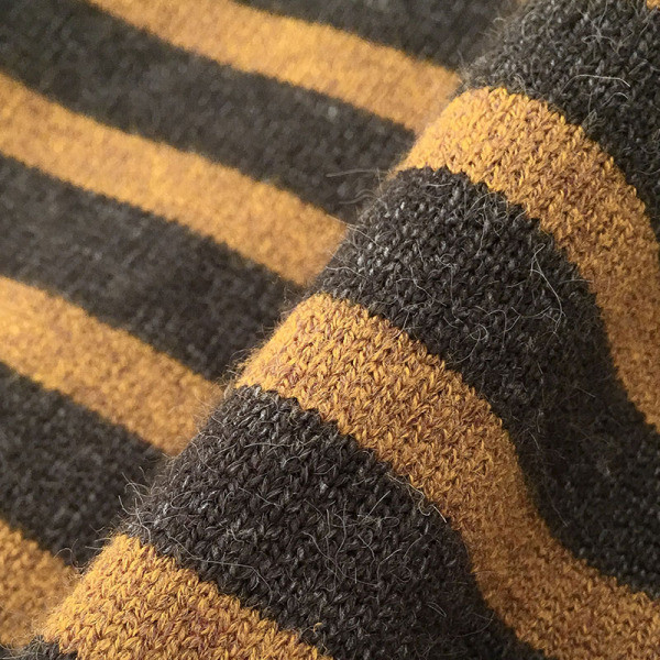 Csíkos női blúz négy színben pólógallérral