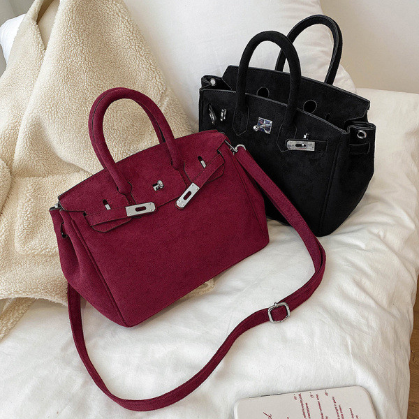 Stílusos női velúr táska hosszú és rövid fülekkel, több színben