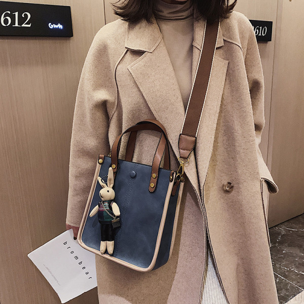 Női bőr táska kiegészítővel több színben