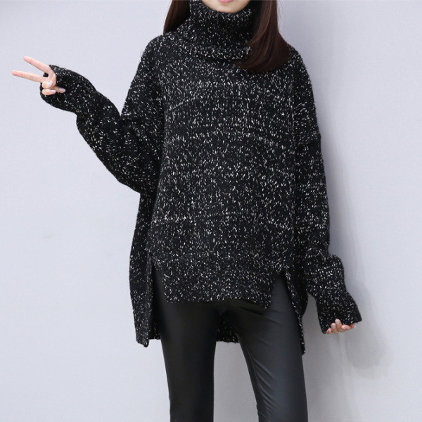 Női téli pulóver aszimmetrikus modell magas gallérral - több színben