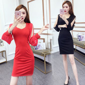 Modern női ruha hosszú ujjal és négyzet alakú nyakkivágással piros és fekete színben