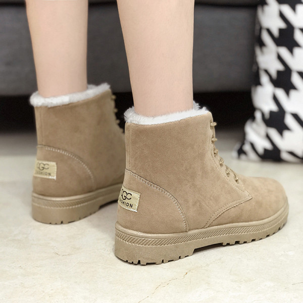 Női csizma puha béléssel, három színben