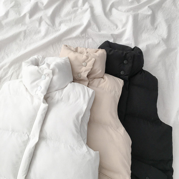 Női alkalmi mellény három színben, magas gallérral és gombokkal