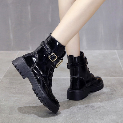 Női csizma ÚJ modell durva talppal, fém elemmel, két színben