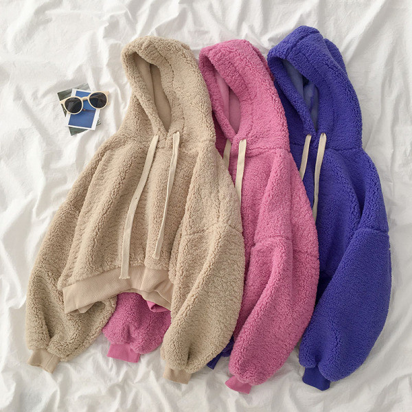 Napi női pulóver három színben kapucnival és nyakkendővel