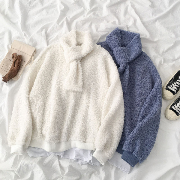 Alkalmi női pulóver széles modell fehér és kék színben