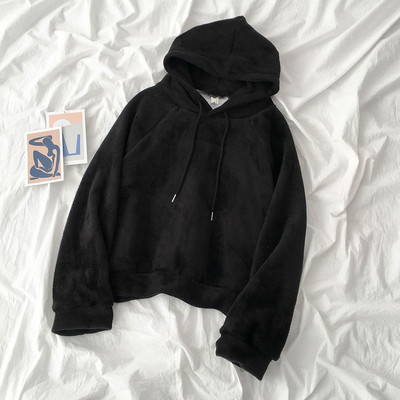 Fekete-szürke női pulóver nyakkendővel és kapucnival