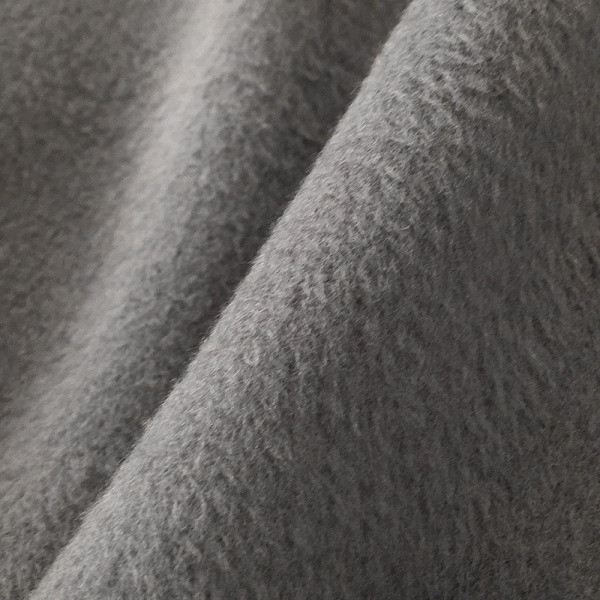 Fekete-szürke női pulóver nyakkendővel és kapucnival