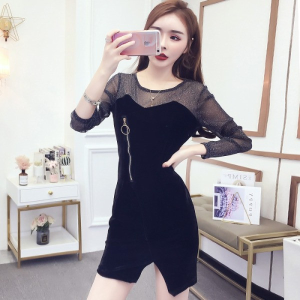 Rochie modernă de damă cu fermoar și mâneci din tul în negru și roșu